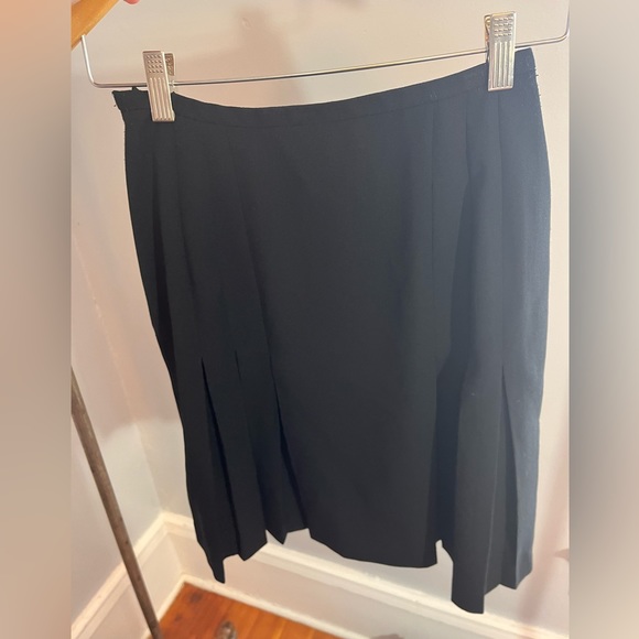 Vintage Jones New York Pleated Mini Skirt - Picture 7 of 11